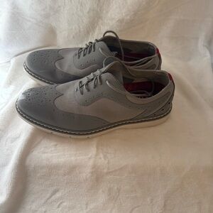 Stacy Adams Gray Oxford Shoes with Classic Wingtip Design